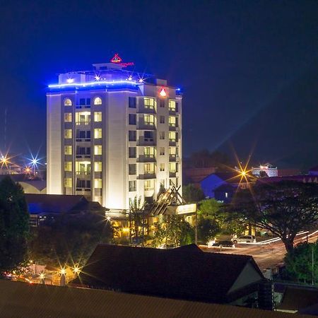 Yeak Loam Hotel Banlung Esterno foto