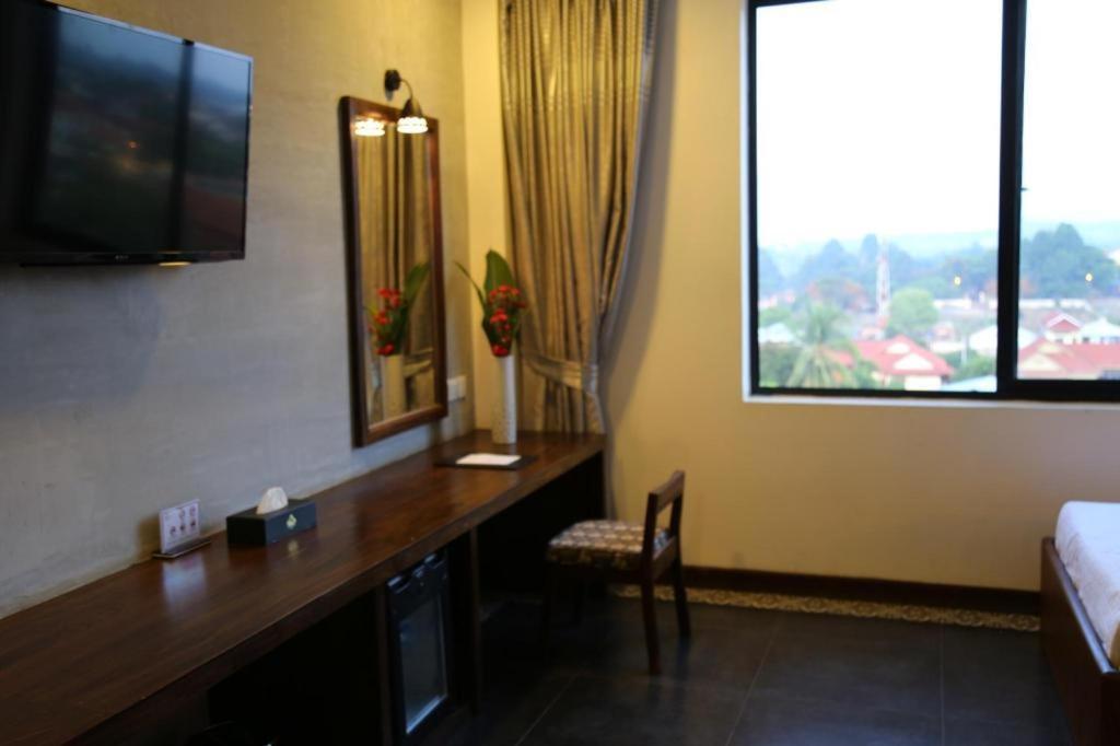 Yeak Loam Hotel Banlung Esterno foto