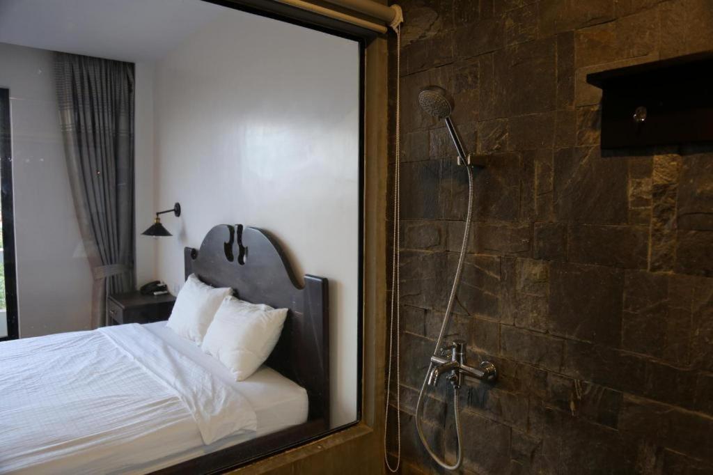 Yeak Loam Hotel Banlung Esterno foto