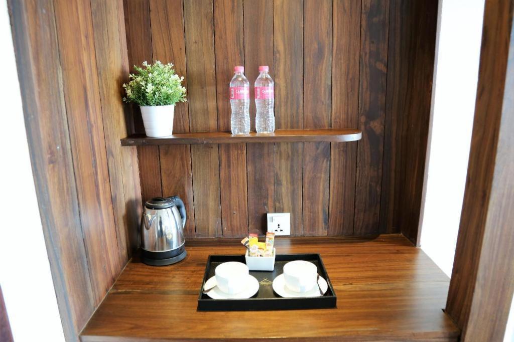 Yeak Loam Hotel Banlung Esterno foto